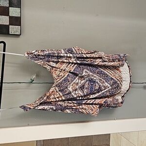 Daniel Rainn XL Bohemian Top. Can be worn on shoulder.